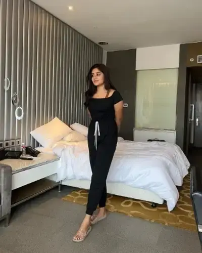 Call Girls Defence Colony Delhi Cash On Delivery