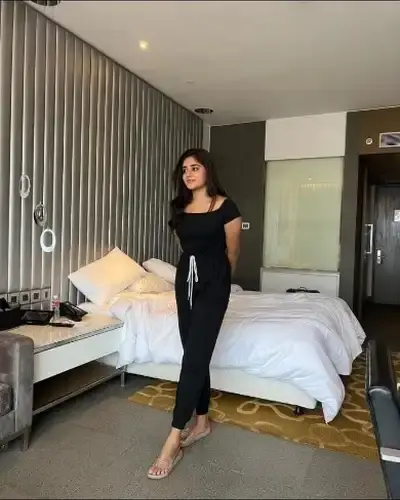 Call Girls Service in Defence Colony Delhi